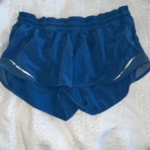 Blue Lululemon Hotty Hot 2.5